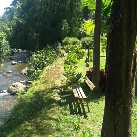 Bangalo A Beira Do Rio Em Plena Natureza Petropolis  Room photo